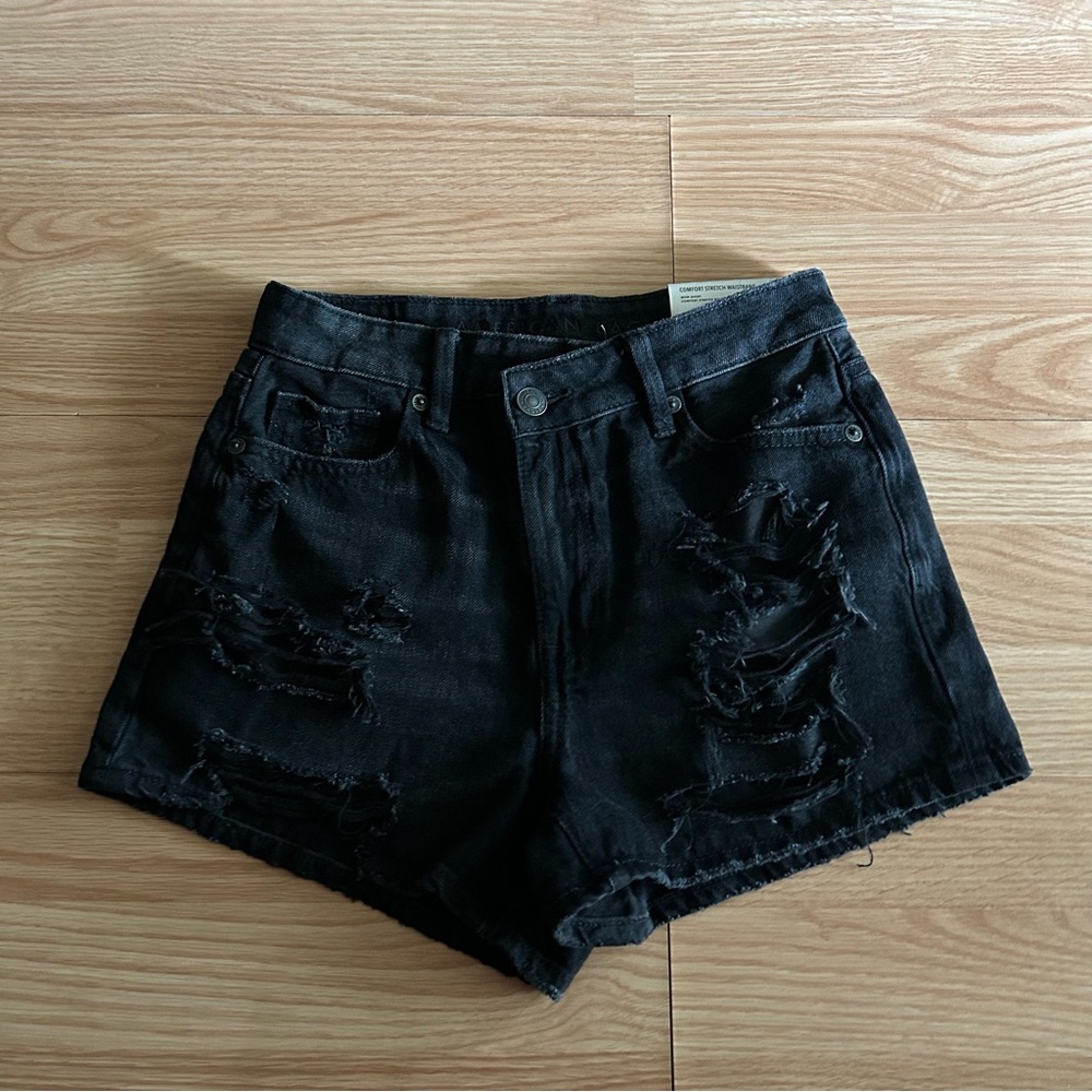 NWT American Eagle Black Ripped Mom Jean Shorts Size 23w